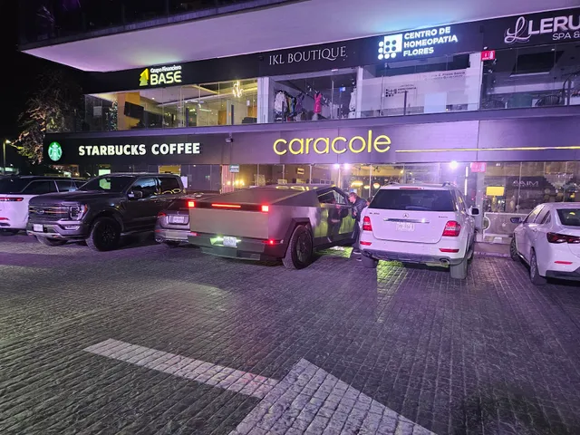 Centro Comercial 401