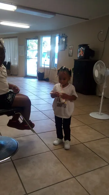 Hamilton Barber Shop & Salon