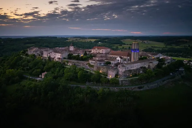 Maisons de caractère - gites-Vallée du Lot - Piscine !