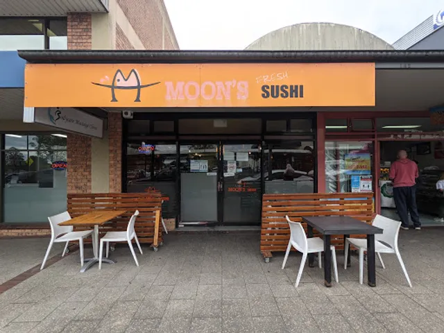 Moon's Sushi