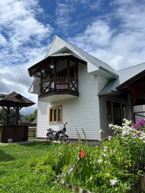 Kotedzh "Charivna Oselya"