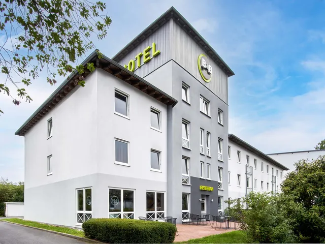 B&B HOTEL Offenbach-South