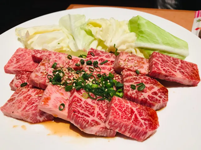 やき肉栄山(EIZAN)