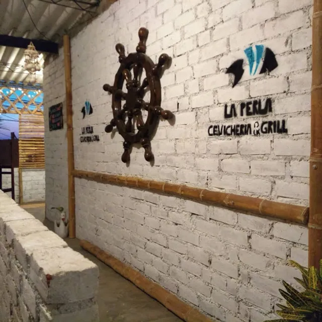 La Perla - Cevichería & Grill