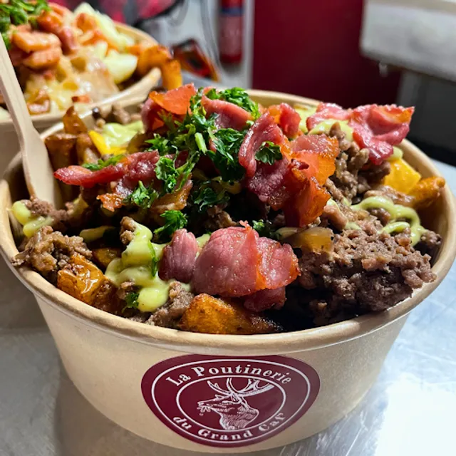 Food Truck La Poutinerie - poutine à emporter et événements