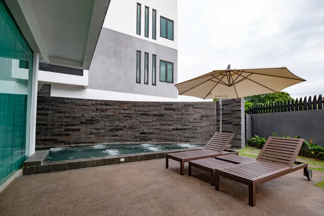 Hermitage Boutique House