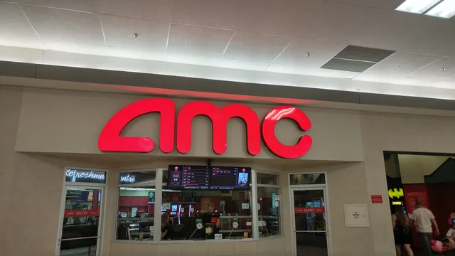 AMC Dakota Square 9