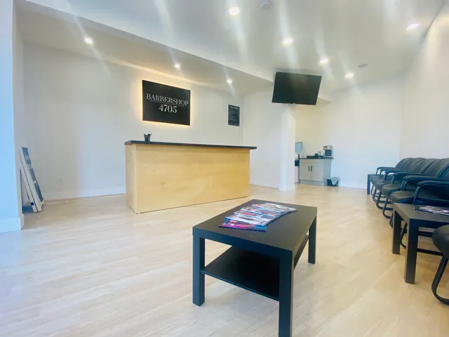 BARBERSHOP 4705