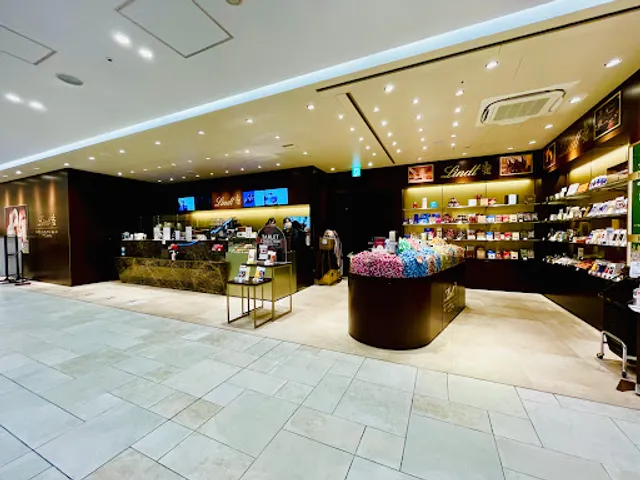 Lindt Chocolate Boutique & Cafe