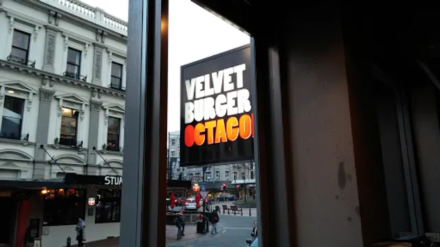 Velvet Burger