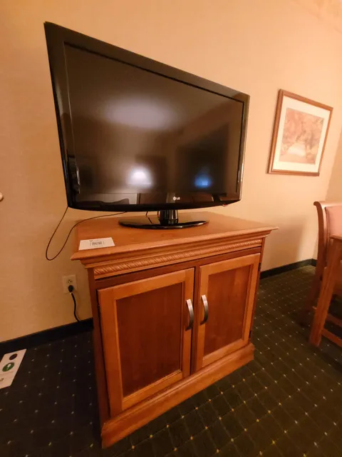 THRIFTY'S USED FURNITURE