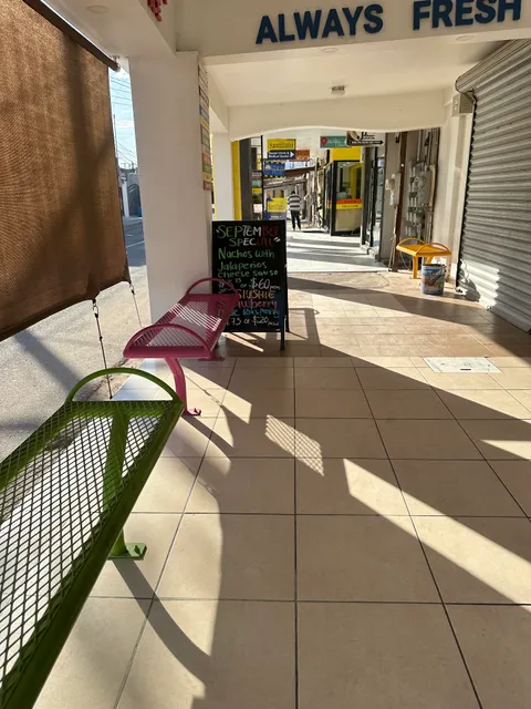 BEACH HUTT ICE CREAM