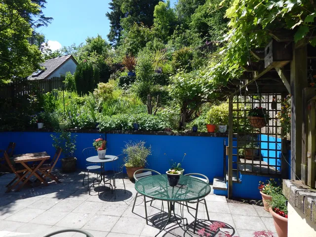 The Great Grubb Bed and Breakfast (book direct for best price)