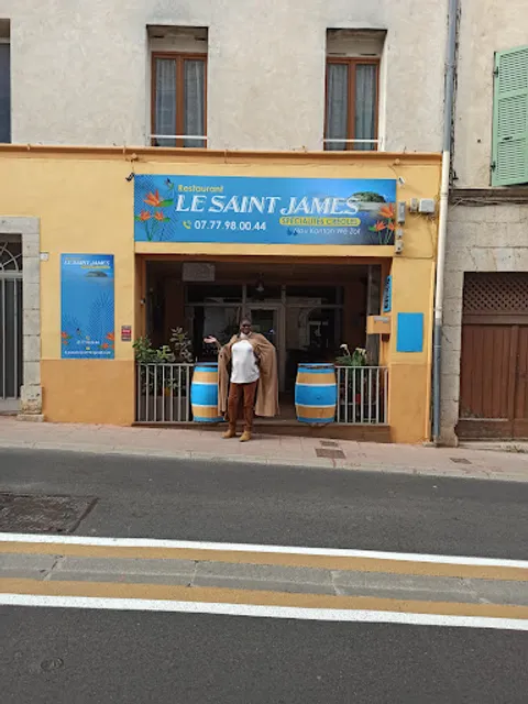 Le Saint James