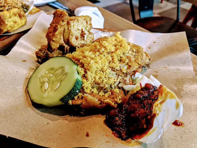 Ayam Penyet President