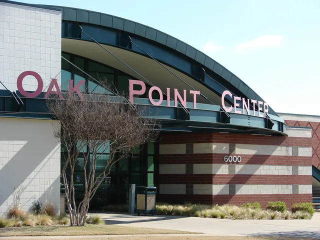 Oak Point Recreation Center