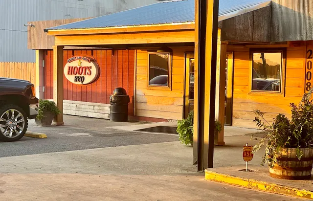 Hoot's BBQ & Steaks