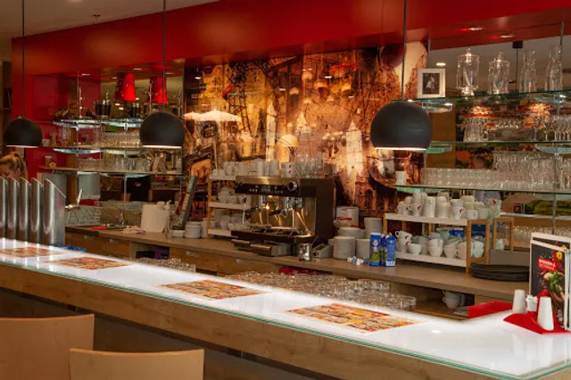 XXXLutz Restaurant Wien 21