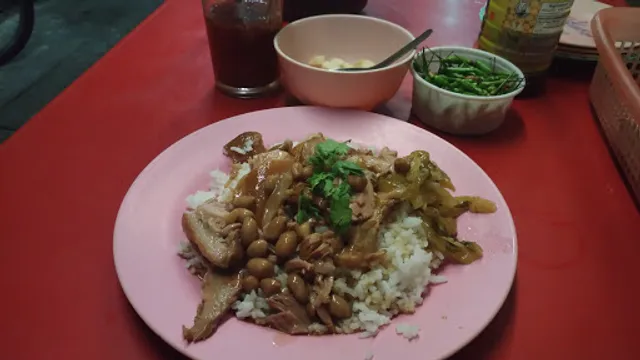 Khao Kha Moo Sai Tua Jae Ta