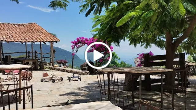 LA ANTIGUA RESTAURANT & ARTESANIAS