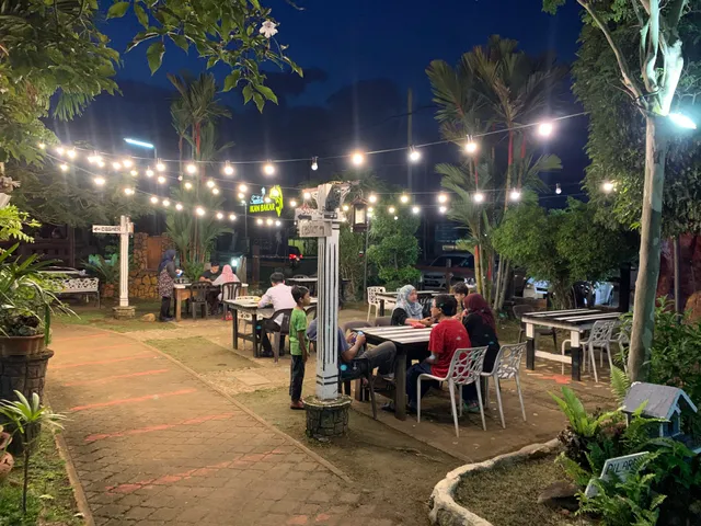 Restaurant dan Kafe Santai