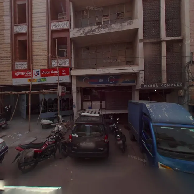 Townhouse H G Near Gautam Buddha Park