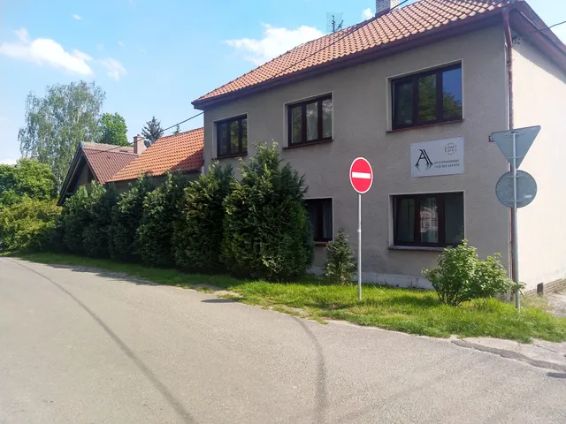 Ing. Julia Švecová - accommodation and real estates