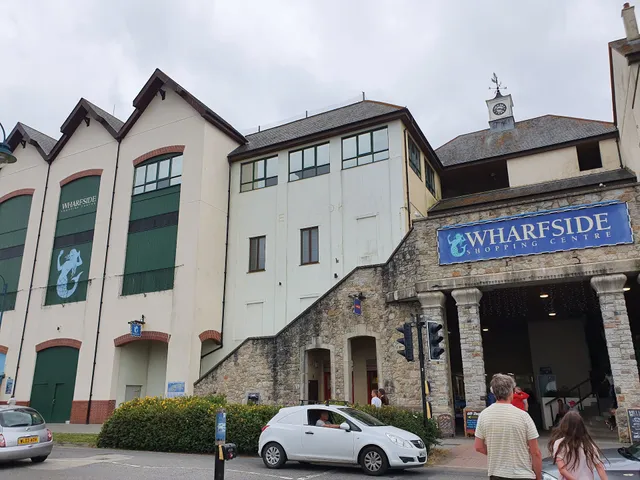 Wharfside Shopping Centre