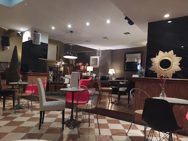 Chelsea Café Lounge