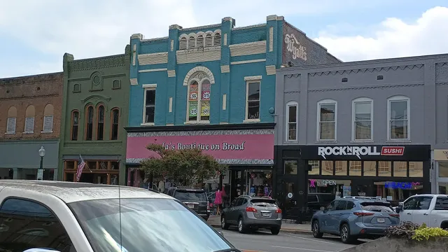 Paula's Boutique on Broad