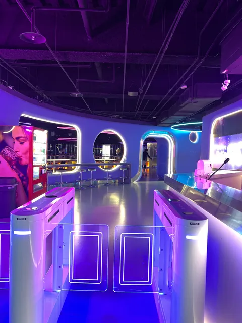 Roller 186 Skating Rink