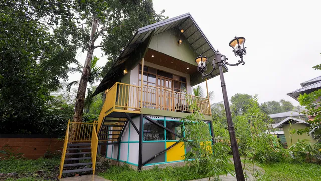 SKY BLUE HOMESTAY With Pool