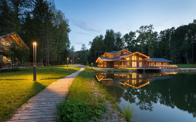 Cosmos Collection Izumrudny Les Hotel