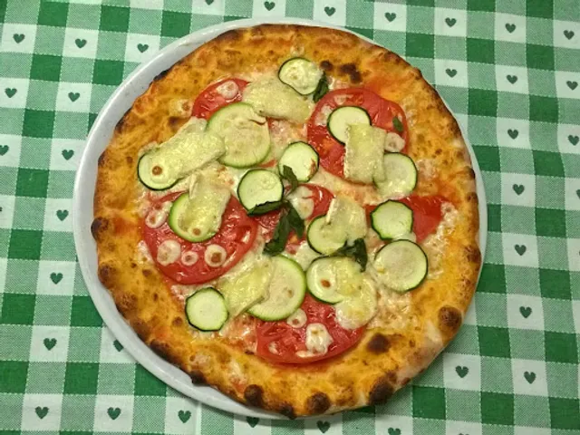 Pizzeria 4 Stagioni DA ASPORTO a Lasino di Trento - PIZZA DA ASPORTO con PARCHEGGIO e Stazione di Servizio Lasino di Trento