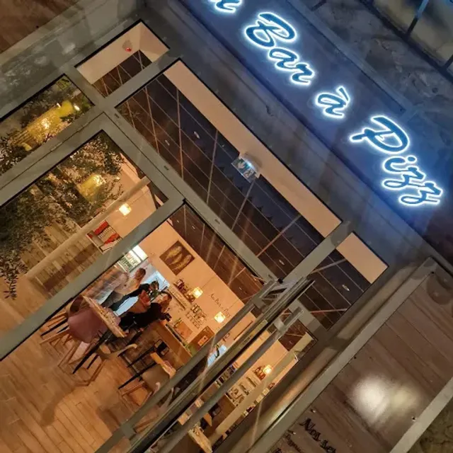 AU BAR A PIZZ, BY RIDERS PIZZA, THE RIDERS PUB