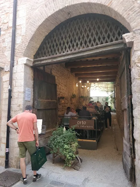 Orto Osteria dalla terra