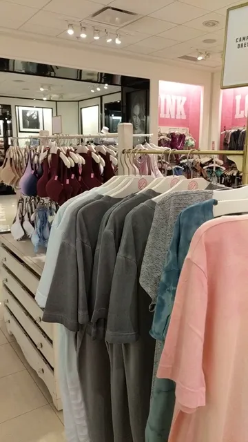 Victoria's Secret & PINK