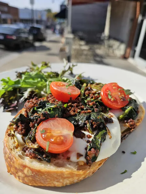 Vinton Café - Kitchen & Bakery