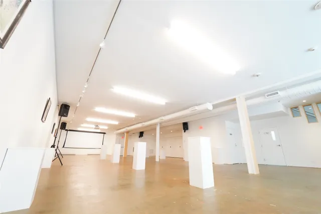 Asian Fusion Gallery