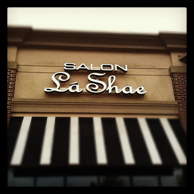 Salon LáShae