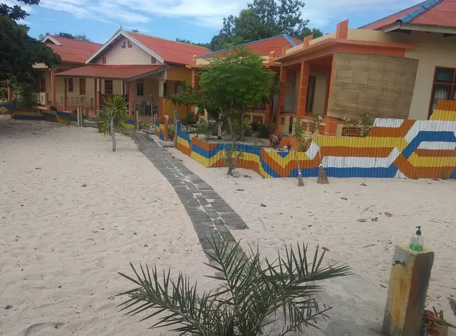 Ocean Holiday Guest House And Resto