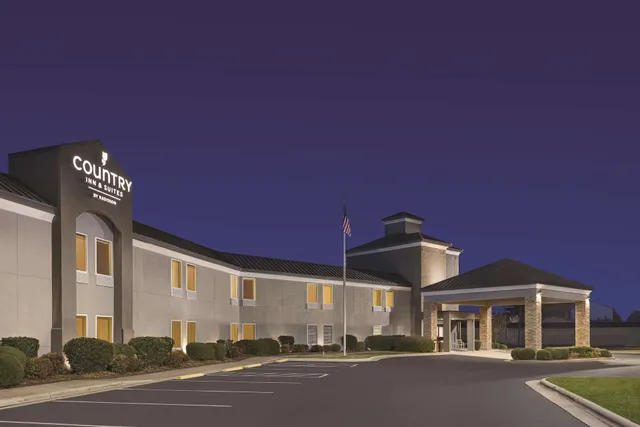 Country Inn & Suites by Radisson, Dunn, NC