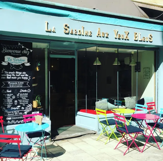 La sardine aux yeux bleus