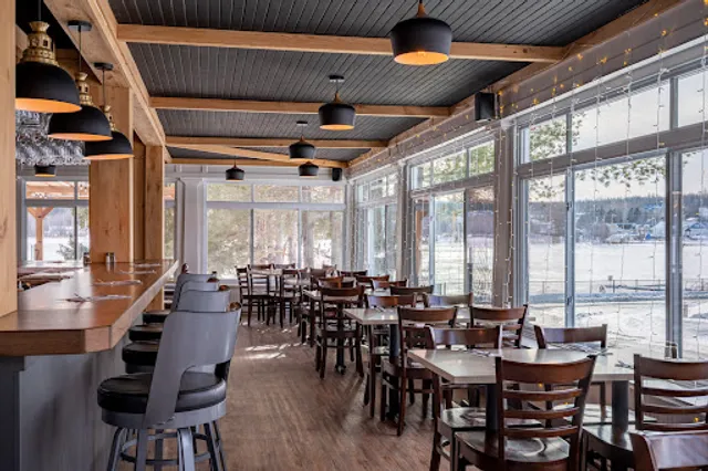 L'Intermède Du Lac Restaurant