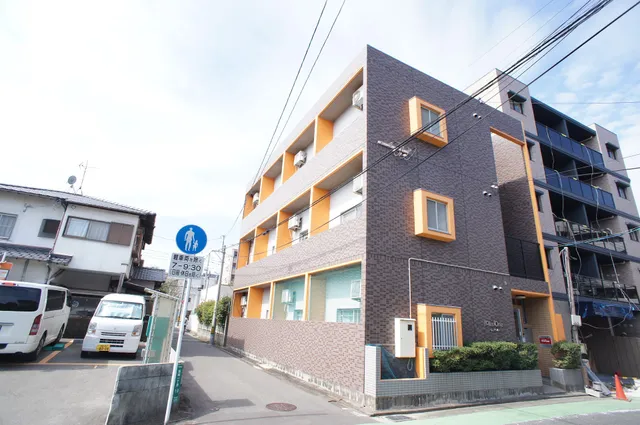 プラスワン藤崎 Plus One fujisaki