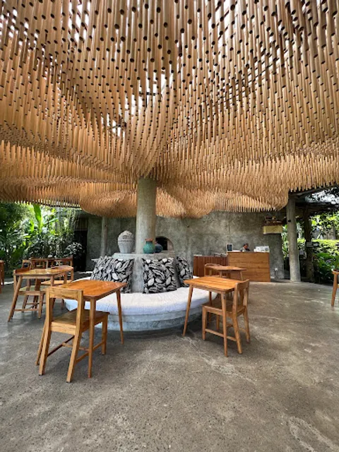 Kelapa Muda Ubud Pool Bar & Kitchen