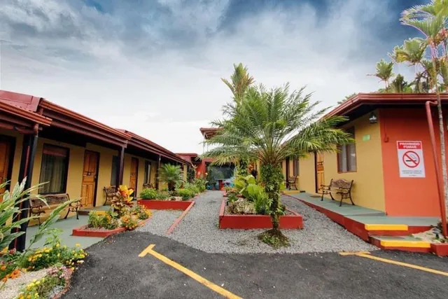 Hotel Destinos Arenal