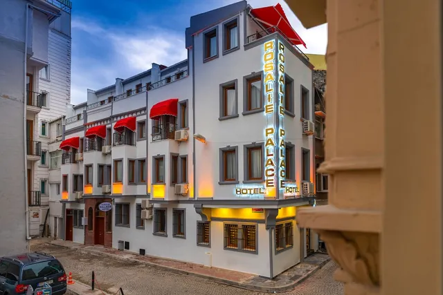 Saint George Boutique House