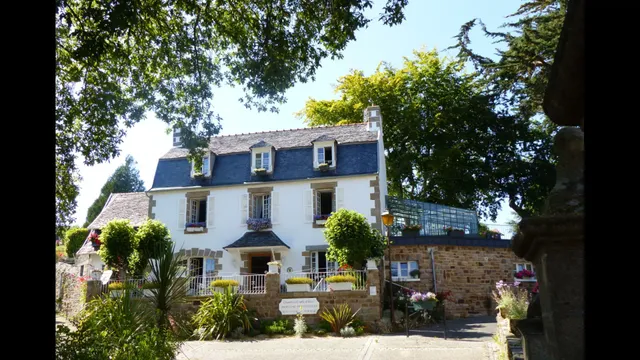 CHAMBRES & TABLES D'HÔTES baie de MORLAIX Demeure des Tilleuls