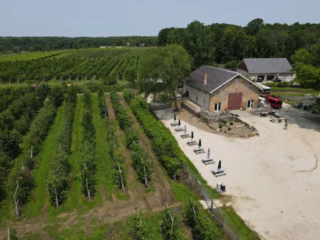 Weymouth Farms & Orchard, Winery
